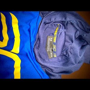Boys Steph Curry under armor dry fit shirt